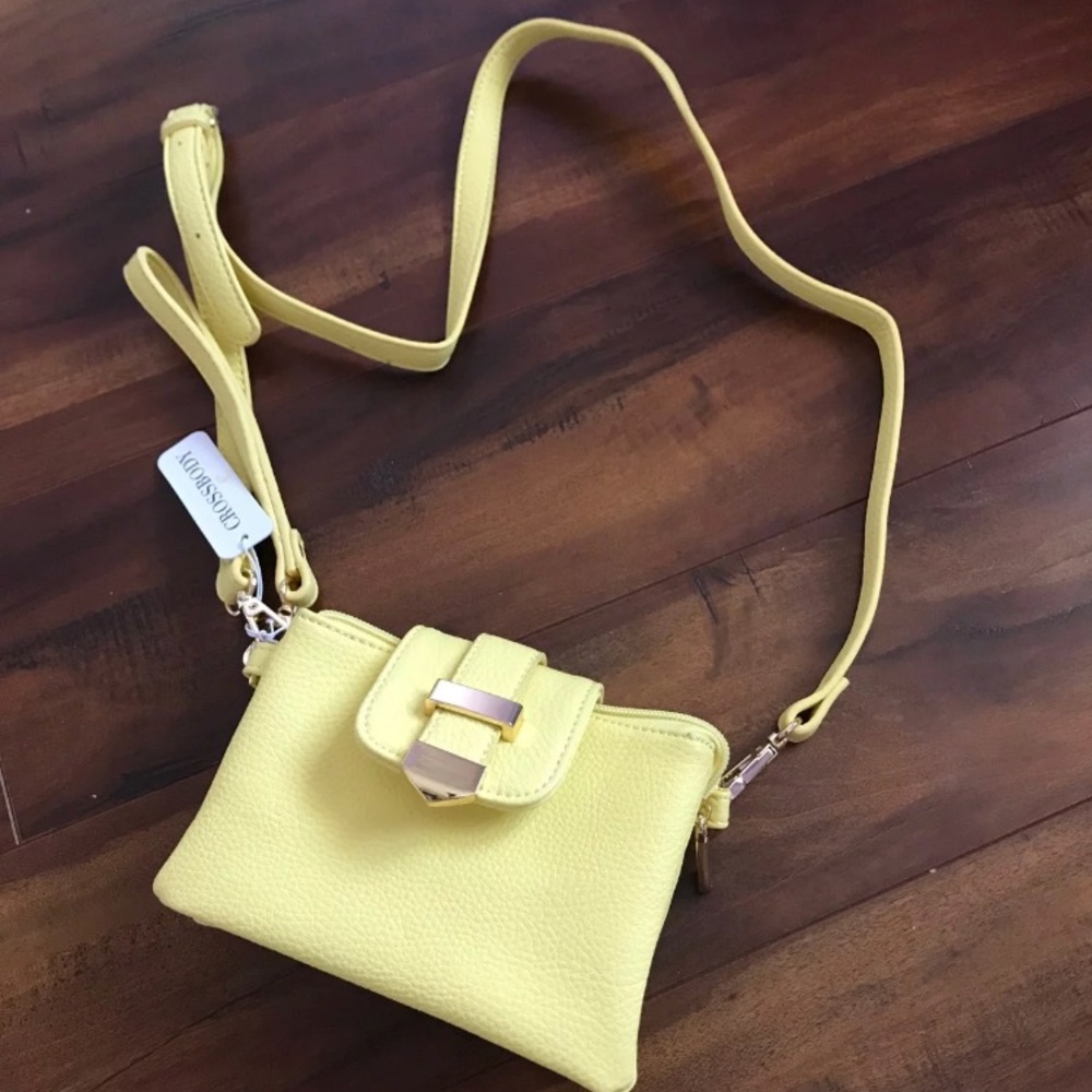 Yellow Charming Charlie purse